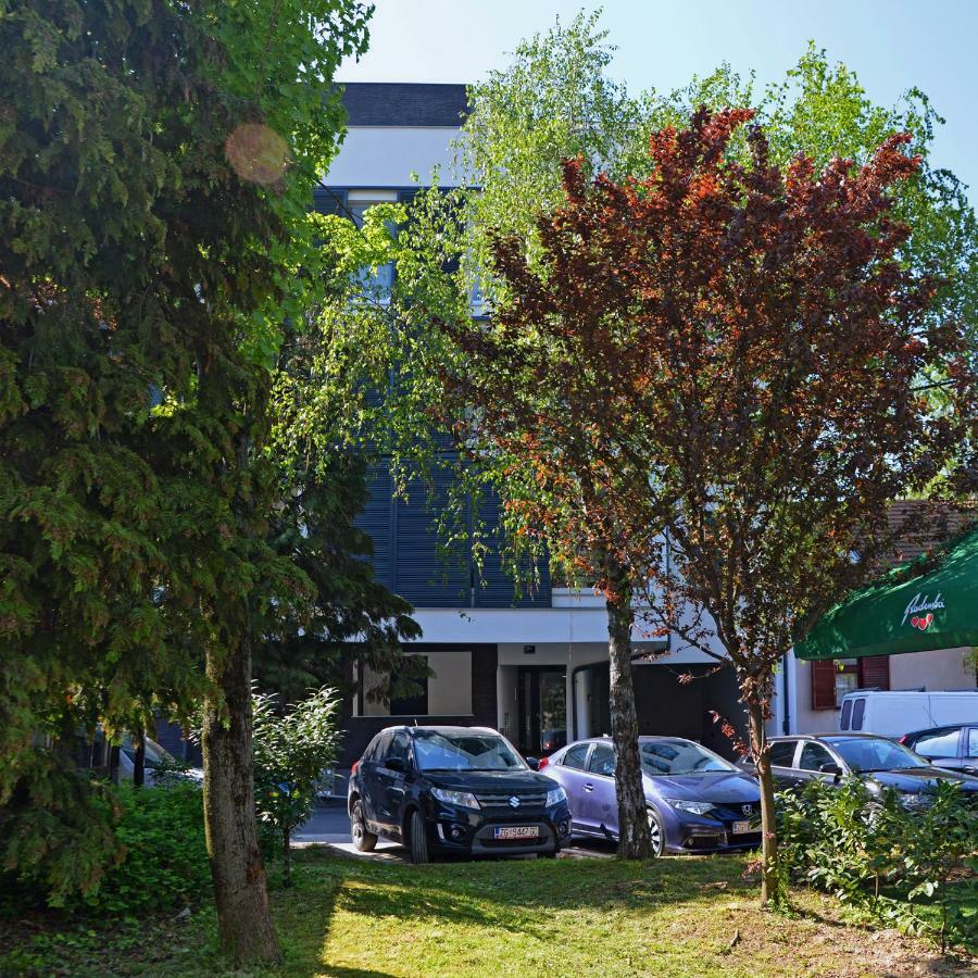 Aetherius Red Zagreb Bagian luar foto